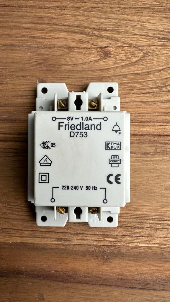 Friedland D753 deurbel transformator 8V 1A, Huis en Inrichting, Ophalen, Gebruikt, Bedraad