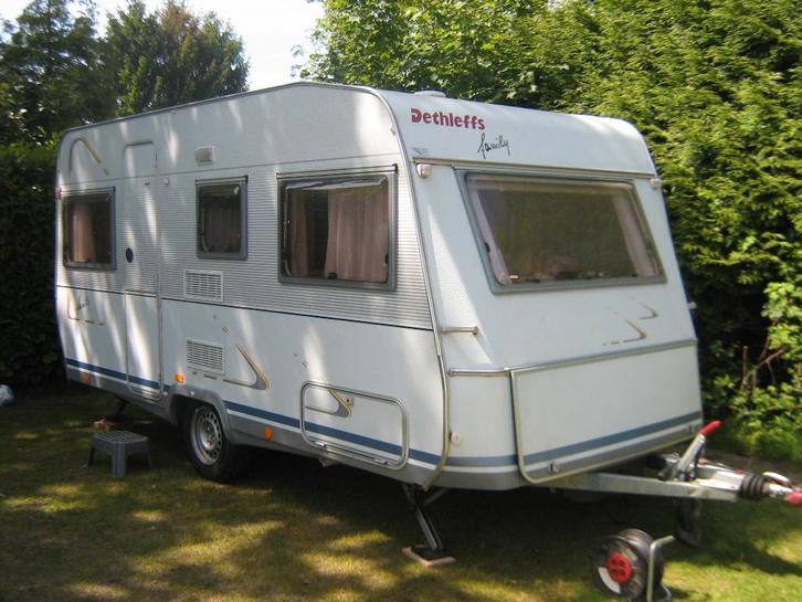 Dethleffs Caravan 460t Family, Caravans en Kamperen, Caravans, Particulier, tot en met 4, 750 - 1000 kg, Rondzit, Dethleffs, 2 aparte bedden