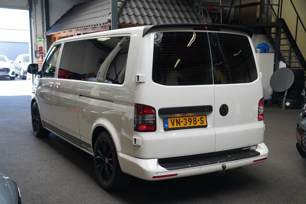 Volkswagen Transporter 2.0 TDI L2H1 DC HighLine | Xenon/LED, Auto's, Euro 5, Zwart, 4 cilinders, Volkswagen