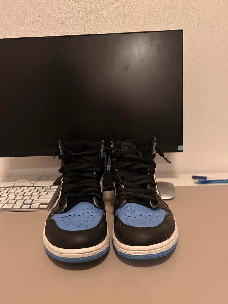 Jordan 1 High Baby Blauw - Maat 43 - Goede Conditie, Ophalen of Verzenden, Zo goed als nieuw, Blauw, Sneakers of Gympen