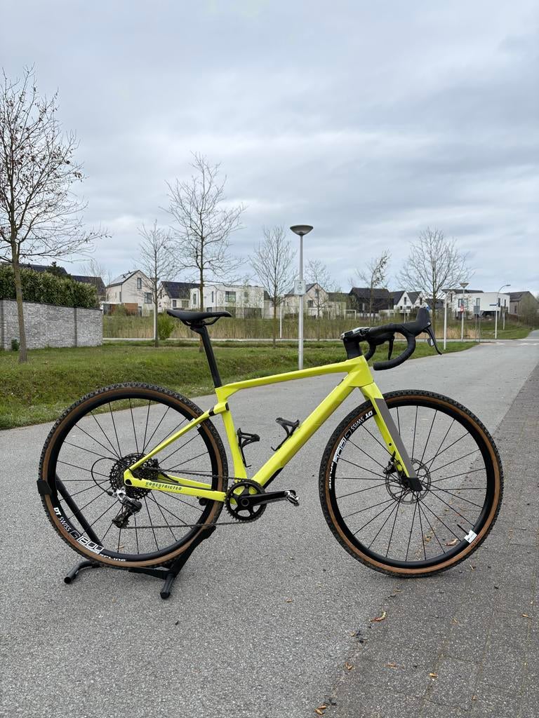 BMC URS 01 THREE Gravelbike - Zgan met 50% korting, 28 inch, 10 tot 15 versnellingen, Zo goed als nieuw, 53 tot 57 cm