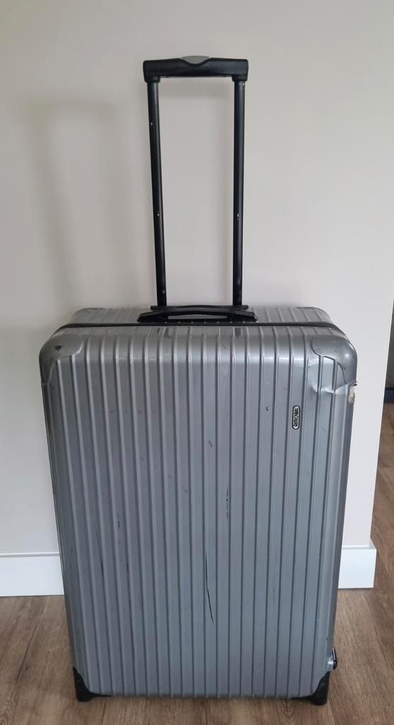 RIMOWA grote koffer (beschadigd), Sieraden, Tassen en Uiterlijk, Koffers, Gebruikt, Hard kunststof, 70 cm of meer, Ophalen of Verzenden