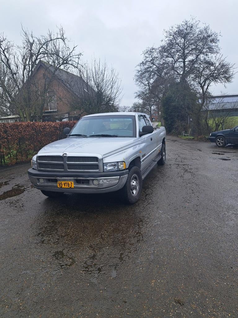 Dodge 2500 diesel bj 2002 tech.prima ore, Auto's, Dodge, Automaat, Diesel, Particulier, Zilver of Grijs