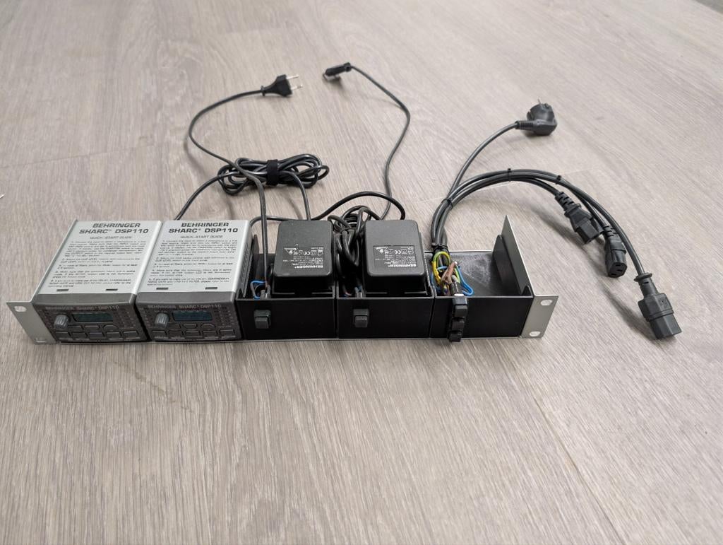 2x Behringer Sharc DSP110 - Digitale Effectprocessor, Muziek en Instrumenten, Effecten, Gebruikt, Chorus, Delay of Echo, Reverb