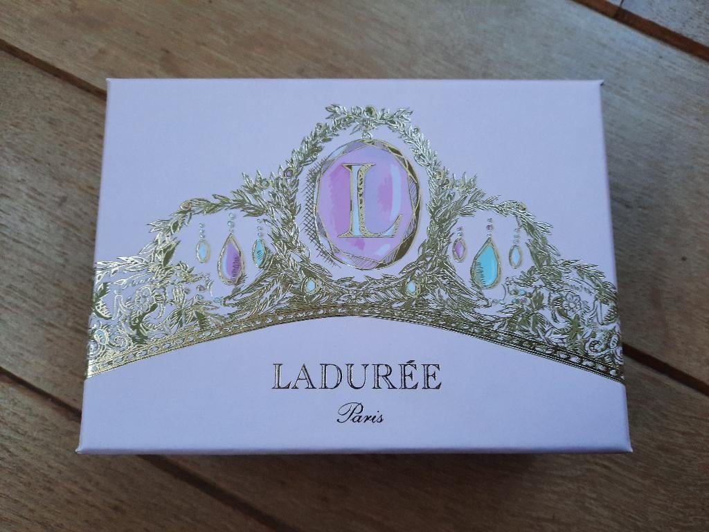 LADURÉE Paris Maison fondée en 1862 - doosje -, Ophalen, Zo goed als nieuw, Verpakking
