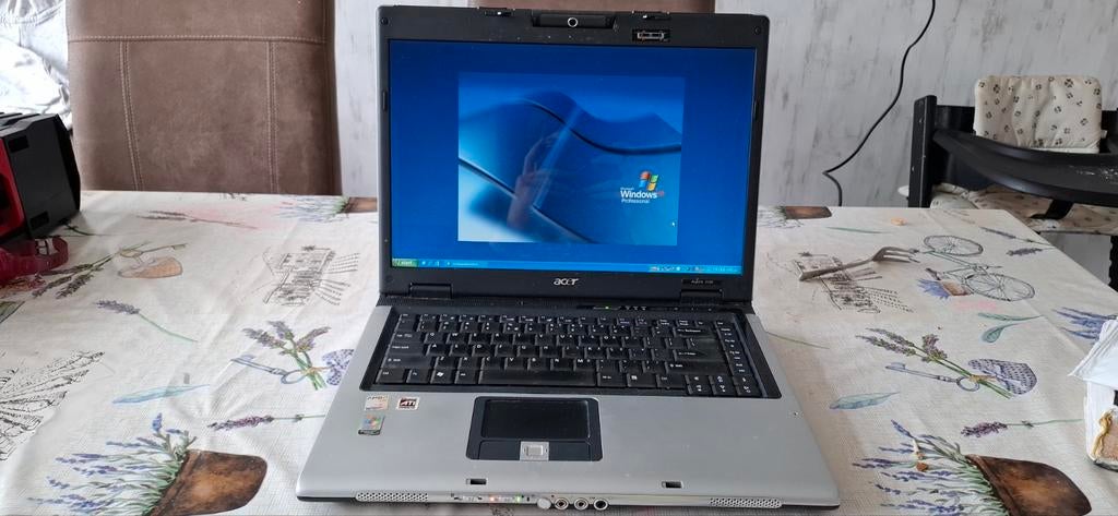 Oude laptop, Computers en Software, Windows Laptops, Gebruikt, HDD, Minder dan 4 GB, Qwerty