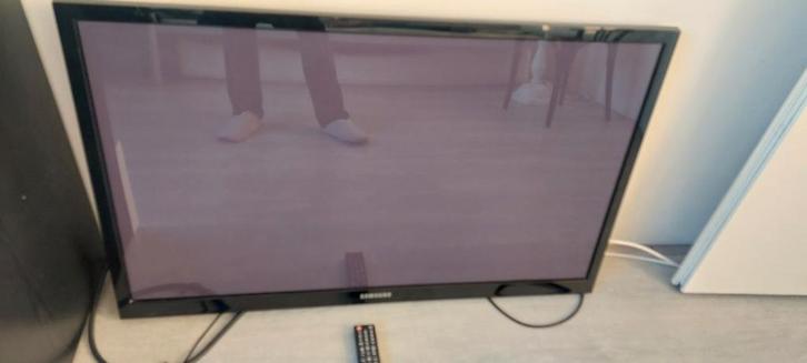 Samsung Televisie 46 inch met afstandsbediening+ muurbeugel, Audio, Tv en Foto, Televisies, Gebruikt, 100 cm of meer, Samsung