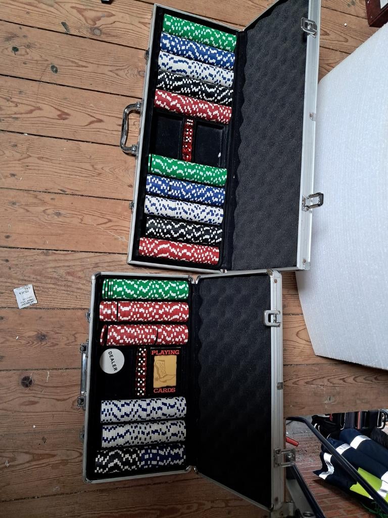 Pokersets kleine en grote koffer, Vijf spelers of meer, Ophalen, Gebruikt