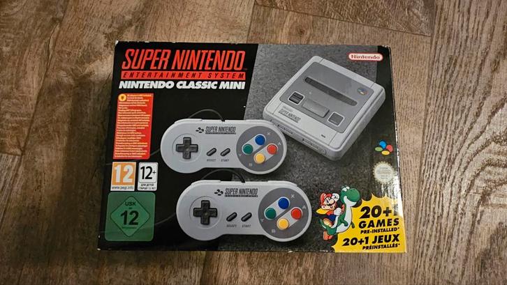 Super Nintendo Classic Mini - Compleet!, Spelcomputers en Games, Spelcomputers | Nintendo Super NES, Zo goed als nieuw, Met 2 controllers