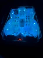 🌴Luxe Wellis Jacuzzi 3 Personen 2 ligplaatsen🌴, Tuin en Terras, Bubbelbaden en Hottubs, Filter, Ophalen of Verzenden, Zo goed als nieuw
