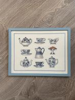 Ingelijst Borduurwerk met Koffie- en Theeservies, Hobby en Vrije tijd, Borduren en Borduurmachines, Ophalen of Verzenden, Gebruikt