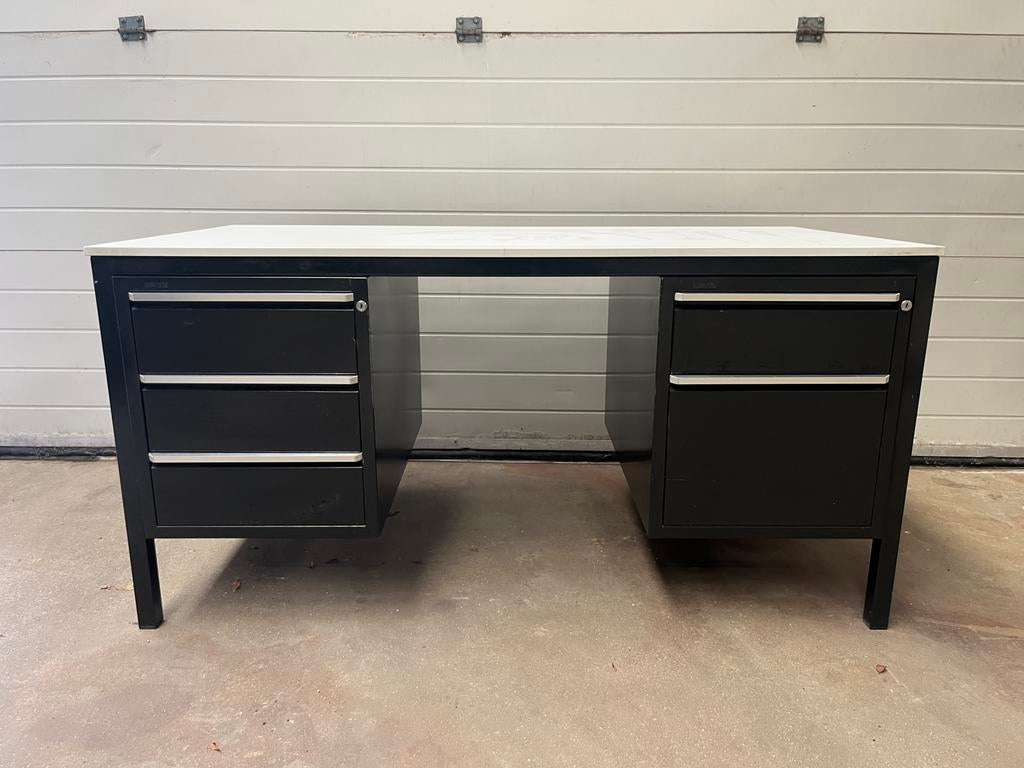 Bureau, Ophalen, Gebruikt