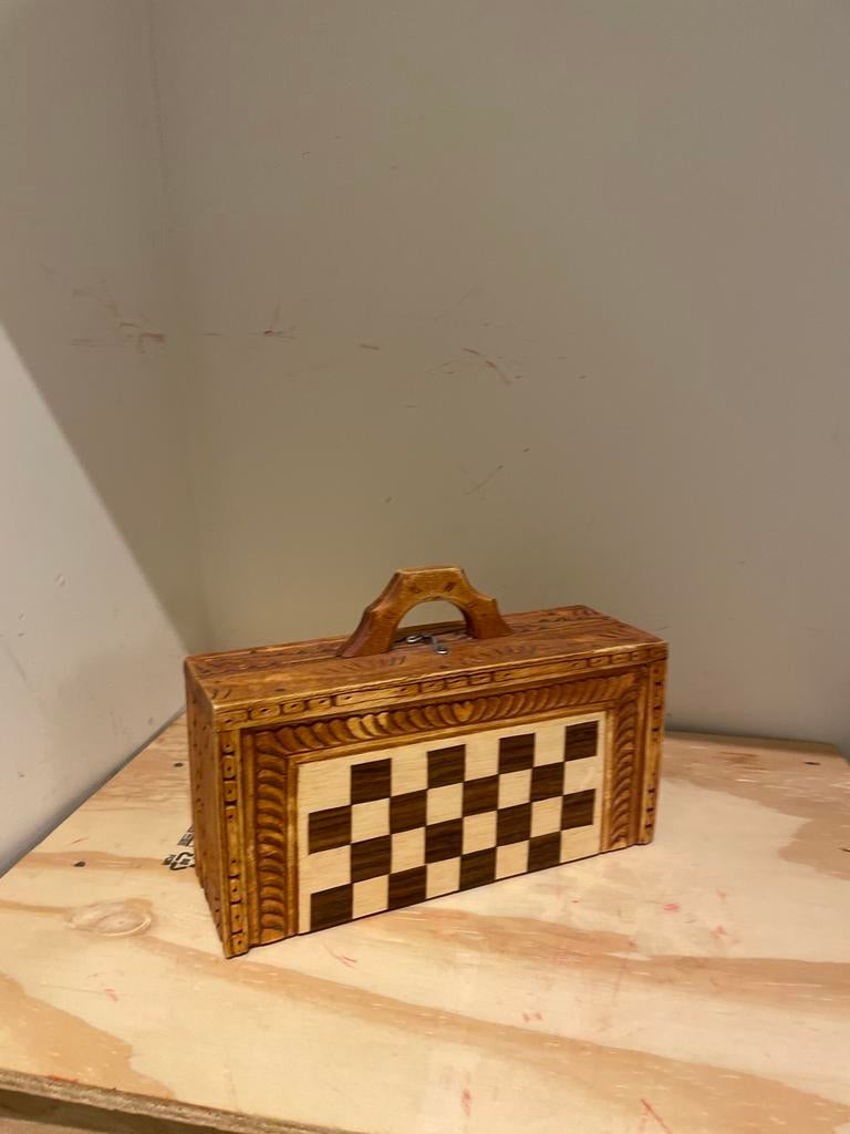 Handgemaakt schaakspel uit Indonesië - Uniek & decoratief, Een of twee spelers, Ophalen of Verzenden, Nieuw, Reisspel