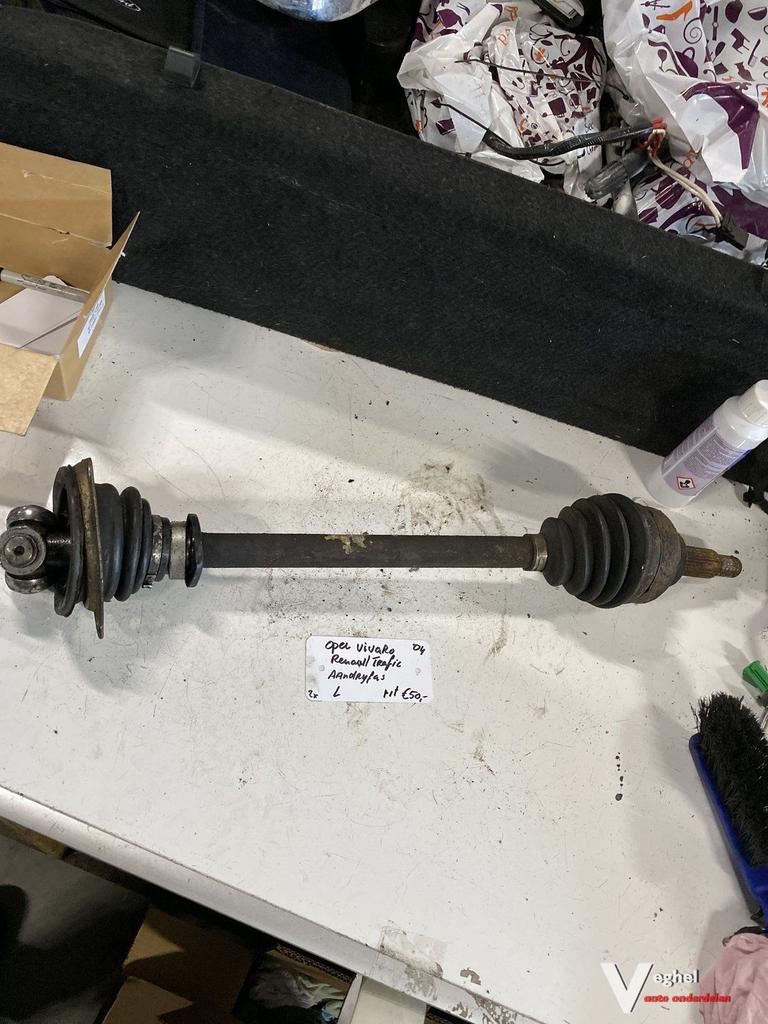 Opel Vivaro Renault trafic  1.9 diesel 2004 Aandrijfas links