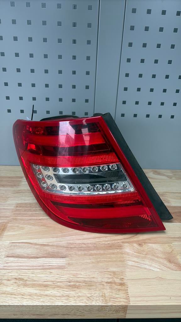 Mercedes w204 achterlicht LED links, Ophalen