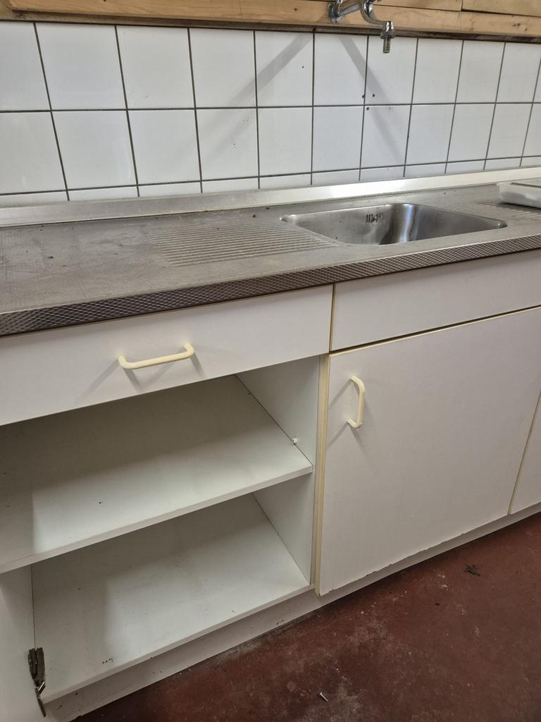 Witte keuken met RVS spoelbak en werkblad, Huis en Inrichting, Keuken | Keukenelementen, Gebruikt, Wit, Ophalen