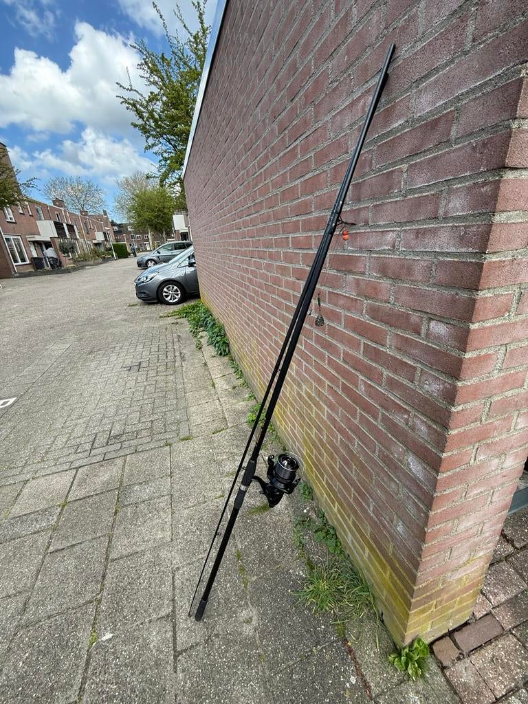 2x Shimano xtb-lc 14000 +black phantom 2 hengel en foudraal, Watersport en Boten, Ophalen, Zo goed als nieuw, Complete set