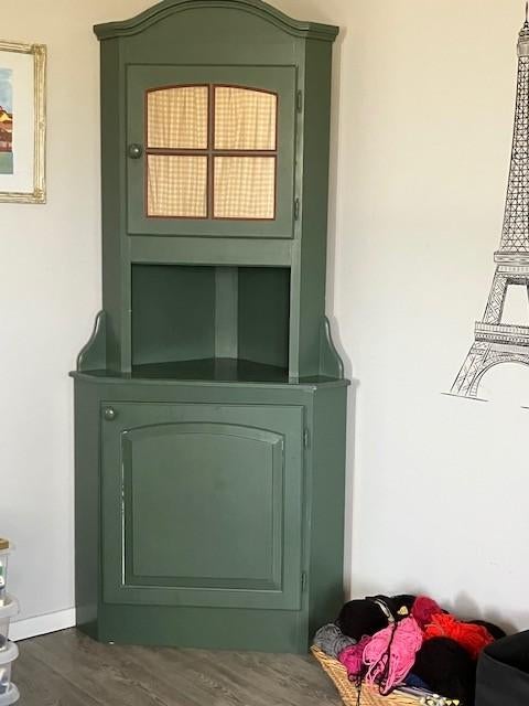 hoekkastje nostalgisch, Ophalen