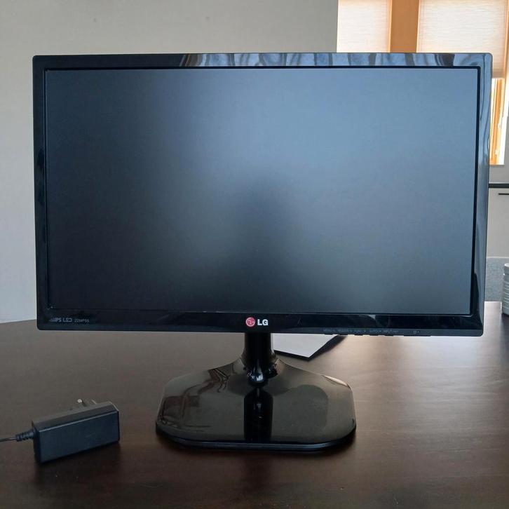 22 inch LG monitor Led IPS voor pc desktop, Computers en Software, Monitoren, Zo goed als nieuw, 61 t/m 100 Hz, DisplayPort, HDMI