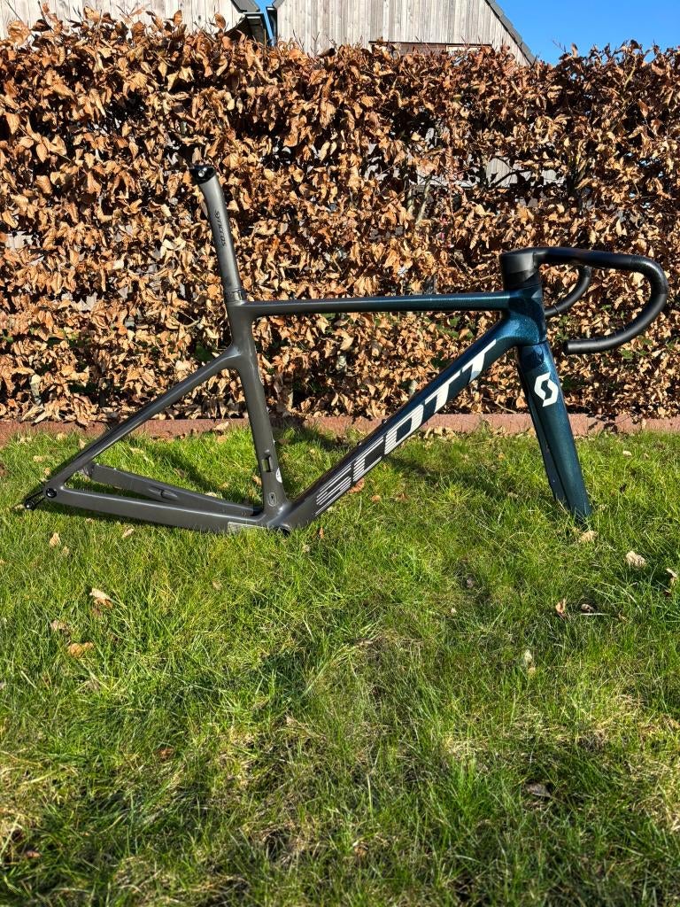 Scott Addict RC Pro 2024, Fietsen en Brommers, 28 inch, Carbon, 49 tot 53 cm, Zo goed als nieuw