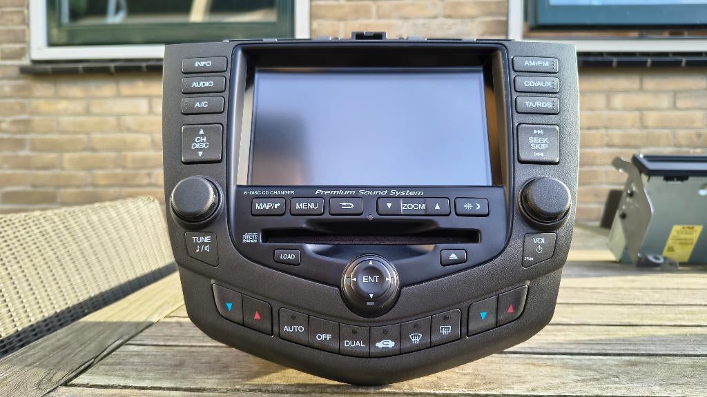 OEM navigatie + Dvd drive Honda Accord 03-07, Auto diversen, Ophalen of Verzenden, Zo goed als nieuw