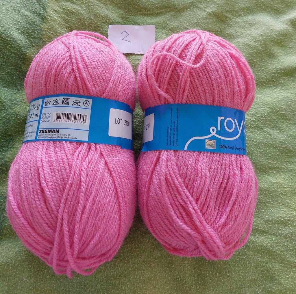 2 bollen wol rose (Royal), Hobby en Vrije tijd, Breien en Haken, Ophalen of Verzenden, Nieuw, Breien of Haken, Wol of Garen