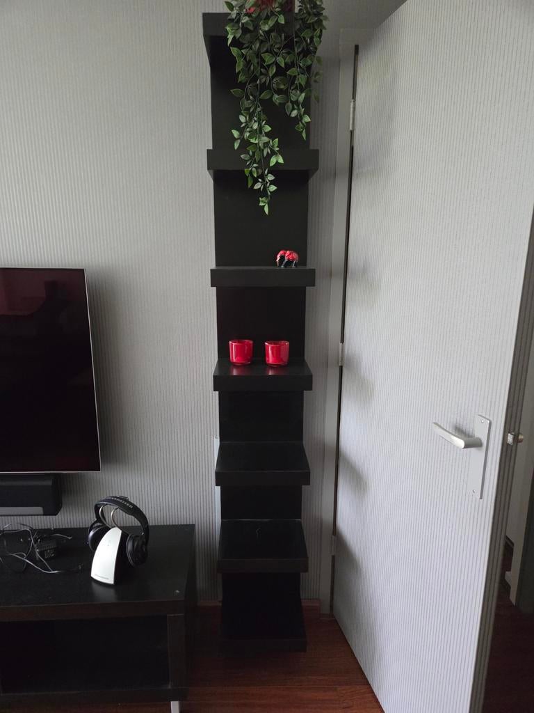 Zwart hangend wandmeubel met 6 planken, Huis en Inrichting, Ophalen, Gebruikt