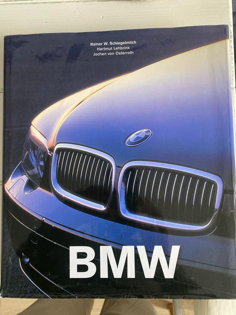 BMW Boek: Geschiedenis en Modellen, Ophalen of Verzenden, Gelezen, BMW