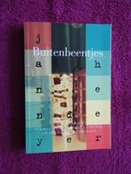Jannie de Heer - Buitenbeentjes -Nederlands-Indië GESIGNEERD, Boeken, Ophalen of Verzenden, 1945 tot heden, Zo goed als nieuw