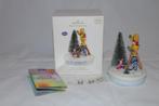 Disney Hallmark Keepsake Deck the Woods ornament kerst, Verzamelen, Ophalen of Verzenden, Winnie de Poeh of vrienden, Nieuw, Beeldje of Figuurtje