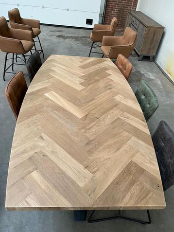 Mooie eettafels Henders en Hazel Xooon Happy At Home  beschikbaar voor biedingen