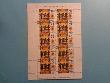 velletjes postzegels beschikbaar voor biedingen
