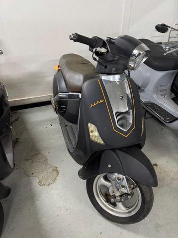 Scooter retro- Lica beschikbaar voor biedingen