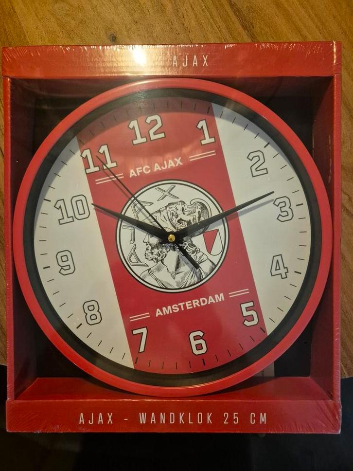AJAX wandklok nieuw in doos, Huis en Inrichting, Woonaccessoires | Klokken, Nieuw, Wandklok, Analoog, Ophalen