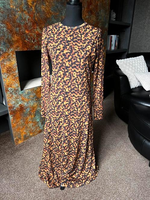Lange jurk in luipaardprint maat M, Kleding | Dames, Jurken, Nieuw, Maat 38/40 (M), Bruin, Onder de knie, Ophalen of Verzenden