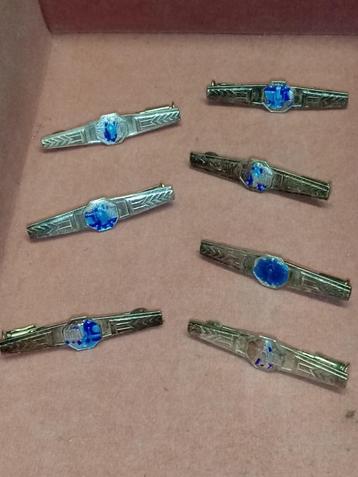 Lot religieuze sieraden  beschikbaar voor biedingen