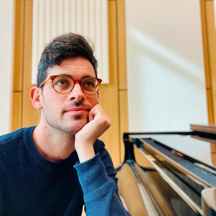 Pianolessen in Den Haag – bij jou of bij mij :), Diensten en Vakmensen, Muziekles en Zangles, Toetsinstrumenten, Komt aan huis