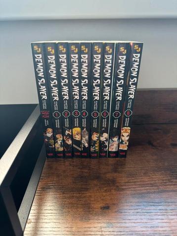 Demon Slayer vol 1 tm 8 + extra manga beschikbaar voor biedingen