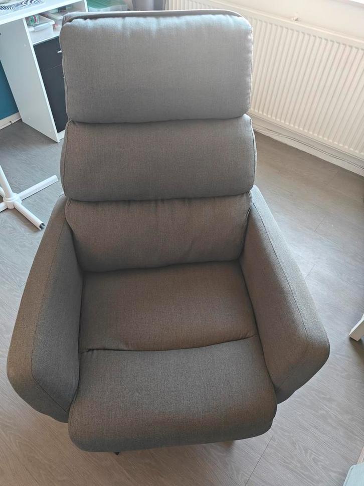 Draaifauteuil - Comfortabel en Stijlvol, Huis en Inrichting, Fauteuils, Zo goed als nieuw, Stof, 75 tot 100 cm, 75 tot 100 cm