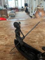 Afrikaanse Houten Boot met 3 Mannen - Ebbenhout, Antiek en Kunst, Ophalen of Verzenden