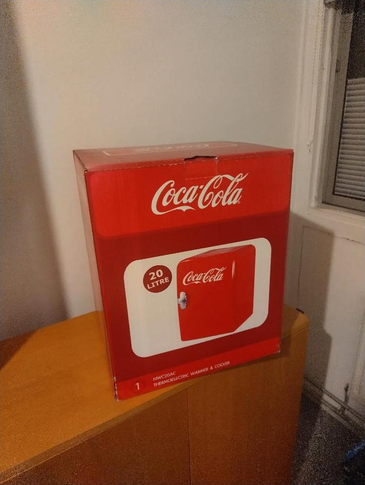 Coca Cola mini koelkast, Witgoed en Apparatuur, Koelkasten en IJskasten, Zo goed als nieuw, Zonder vriesvak, Minder dan 75 liter