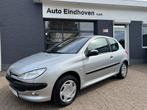 Peugeot 206 1.4 XT 3Drs,Automaat,Airco,Trekh 2003 €2895,-, Elektrische ramen, 4 stoelen, Bedrijf, 39 €/maand