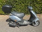 Piaggio scooter, bouwjaar 2010 —4 takt, Fietsen en Brommers, Scooters | Yamaha, Gebruikt, Overige modellen, Maximaal 45 km/u, Ophalen of Verzenden