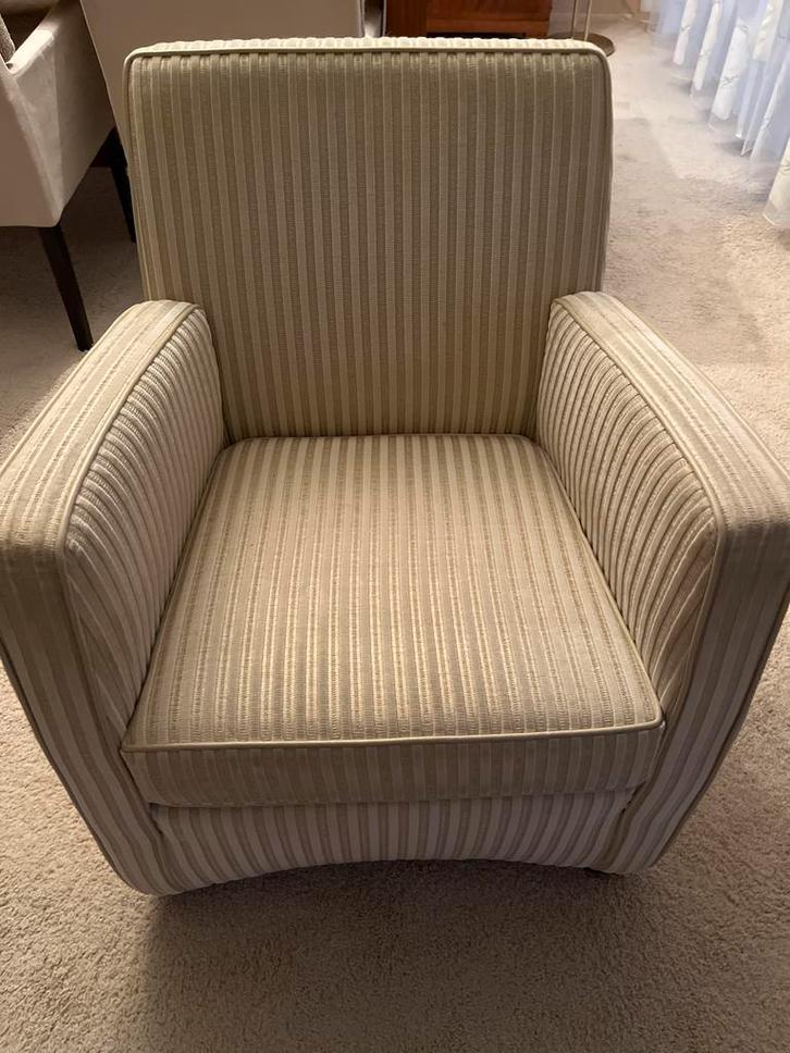 Gestoffeerde fauteuil met strepen, Huis en Inrichting, Fauteuils, Zo goed als nieuw, Stof, 75 tot 100 cm, Minder dan 75 cm, Ophalen