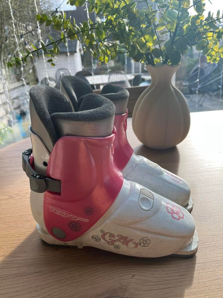 Roze Kinder skischoenen, maat 35 (265mm), Ophalen, Gebruikt, Schoenen
