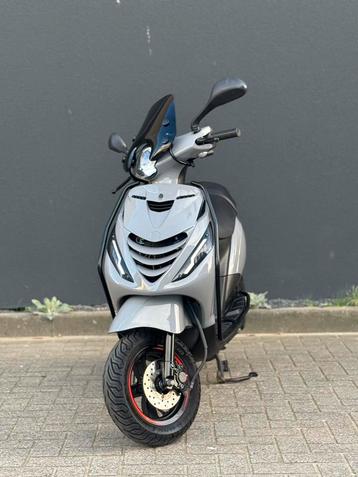 Piaggio ZIP brom iGet 2023 NIEUWSTAAT FULL NARDO ALPHA beschikbaar voor biedingen