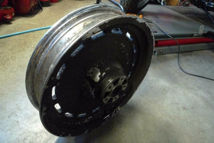 Achterwiel Fat Boy 19mm conische lagers loc.as, Motoren, Onderdelen | Harley-Davidson, Gebruikt, Ophalen