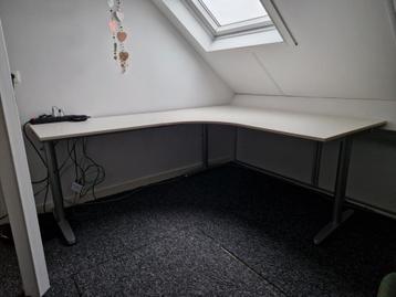 Lekker groot hoek-bureau, wit, Ikea Galant, 200x160 - afbeelding 4