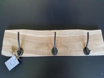 Kapstok hout 55 cm. beschikbaar voor biedingen