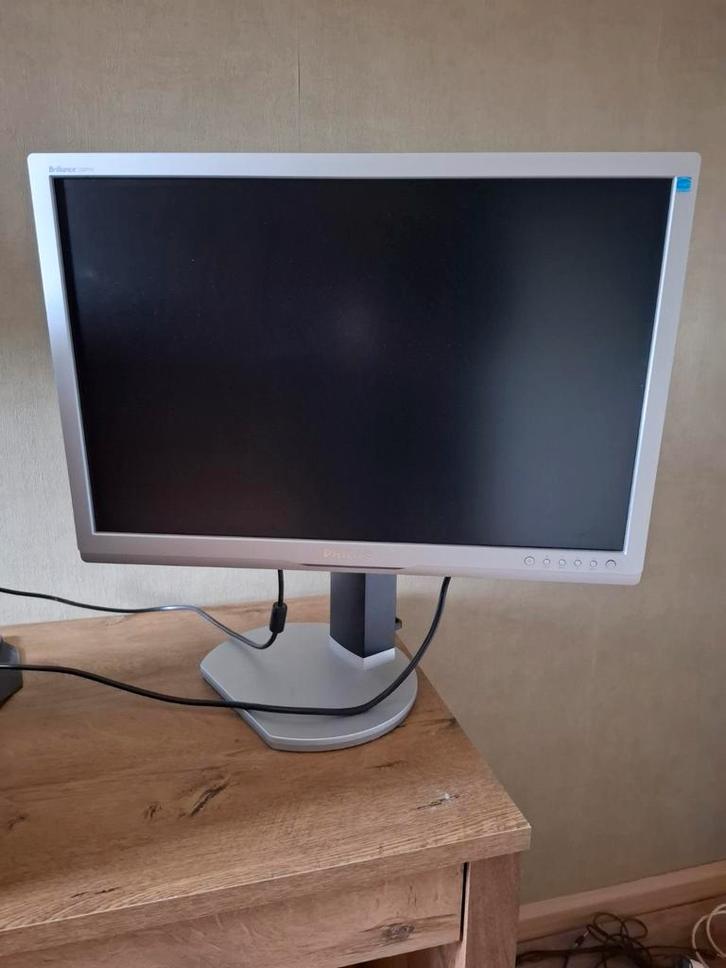 Philips Brilliance 240PW Monitor, Computers en Software, Monitoren, Zo goed als nieuw, 60 Hz of minder, DVI, VGA, In hoogte verstelbaar